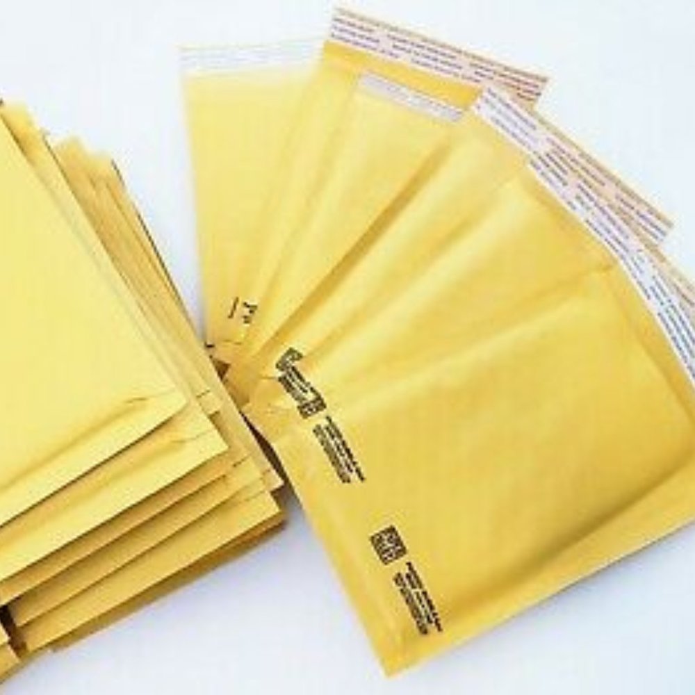 Pack of 100 Wholesale Kraft Bubble Mailers 4" X 8" #000